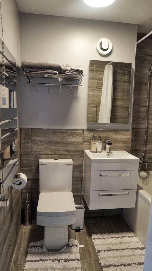 North London Apartment - إدمونتون المظهر الخارجي الصورة