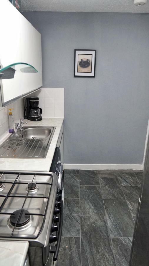 North London Apartment - إدمونتون المظهر الخارجي الصورة