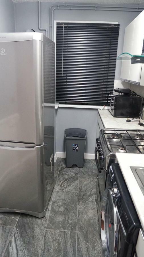 North London Apartment - إدمونتون المظهر الخارجي الصورة