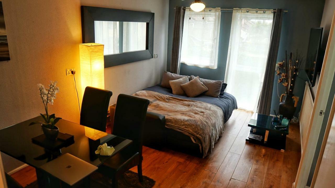 North London Apartment - إدمونتون المظهر الخارجي الصورة